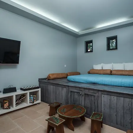 Oneiro - Voted The In Rhodes, Greece!