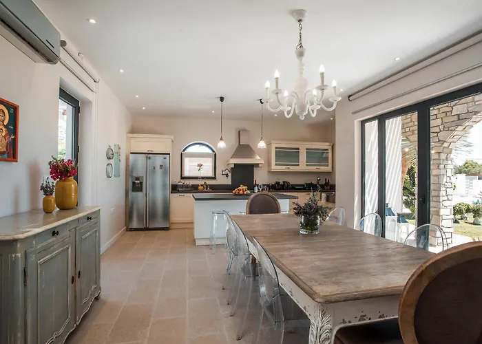 Oneiro - Voted The In Rhodes, Greece!